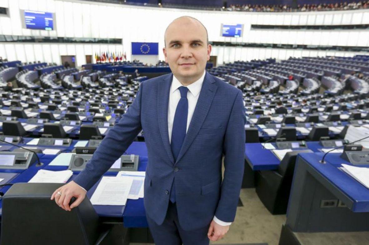 Ilhan Kjuchjuk: EU mora preusmjeriti svoj fokus na BiH
