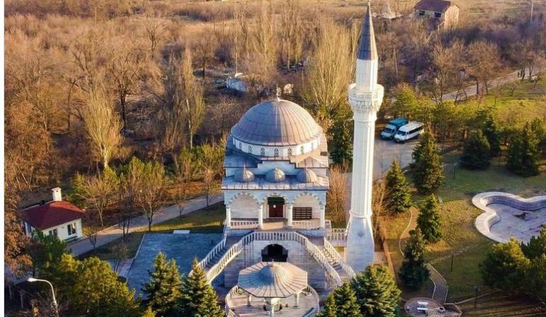 Granatirana džamija sultana Sulejmana Veličanstvenog - Avaz