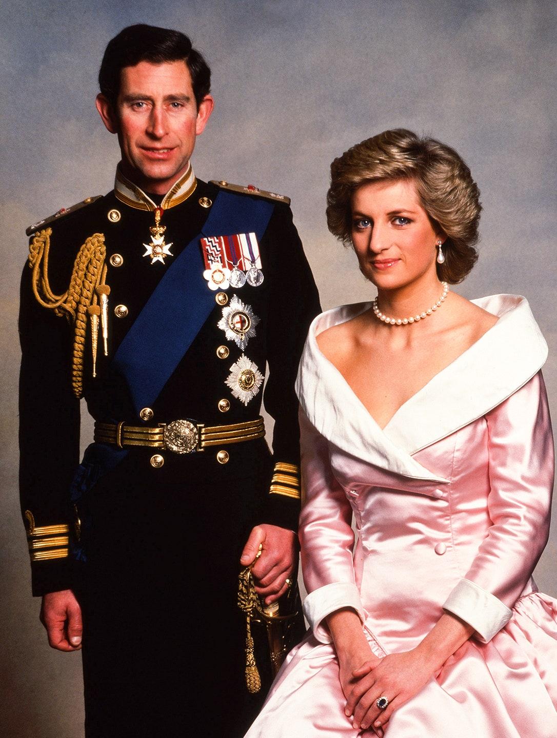Princ Čarls i princeza Dajana - Avaz
