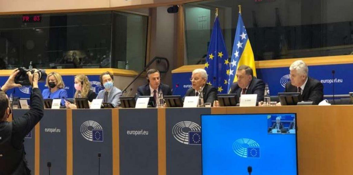Džaferović, Dodik i Čović u Evropskom parlamentu - Avaz