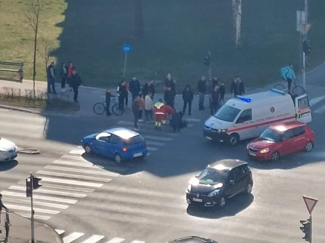 Policija objavila detalje nesreće u Sarajevu: Motociklista slomio grudnu kost i ručni zglob