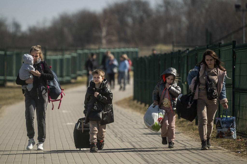 SAD će primiti do 100.000 ukrajinskih ratnih izbjeglica - Avaz