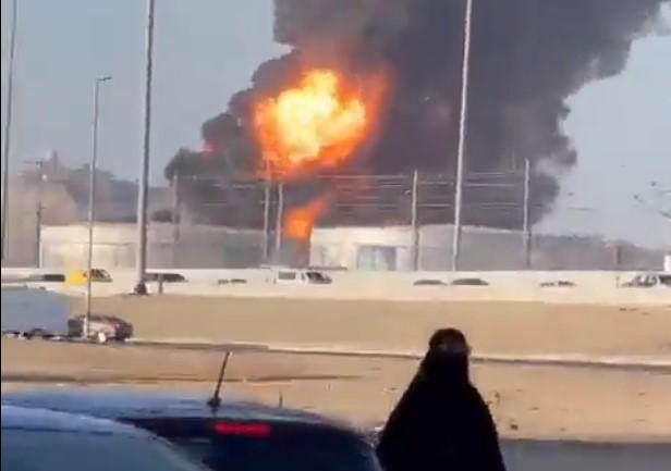 Dok se vozači pripremaju za Veliku nagradu Saudijske Arabije, grad Džeda bombardovan