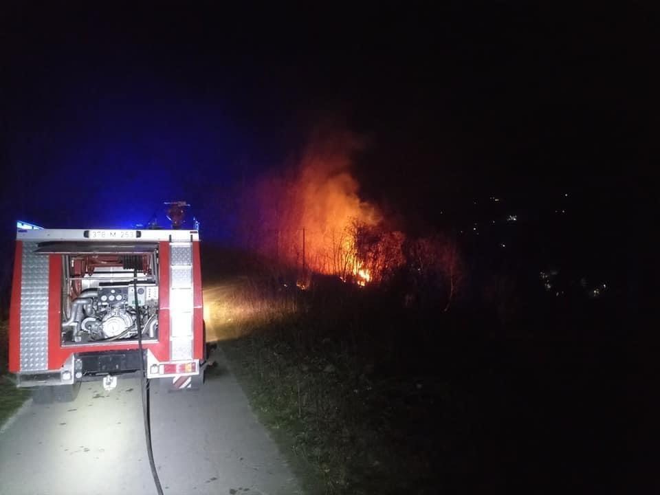 Još jedna besana noć za vatrogasce Konjica - Avaz