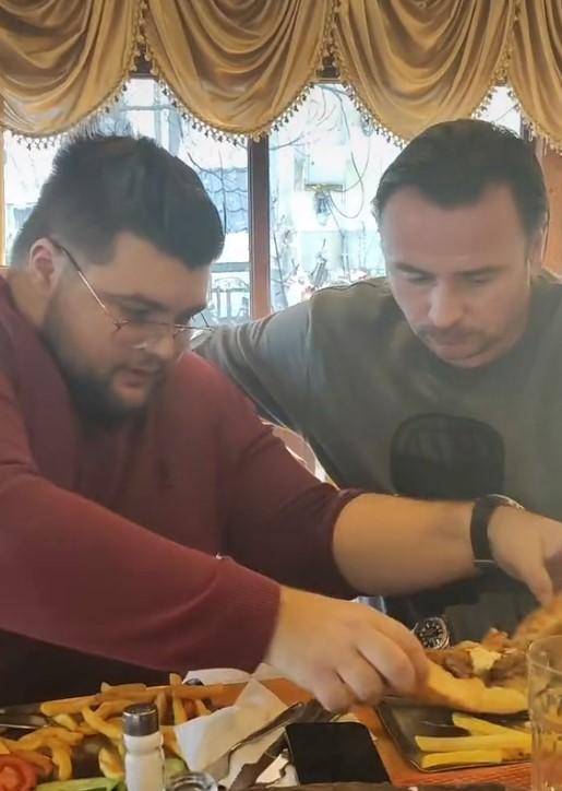 Sermed Maktouf i Memo ručali kod Seje Brajlovića: "Daj ti to meni, moraš pazit na liniju!"