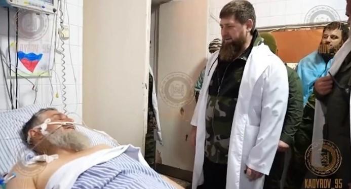 Čečenski lider došao u bolnicu: "Tretirao" Geremijeva predmetom koji podsjeća na visak