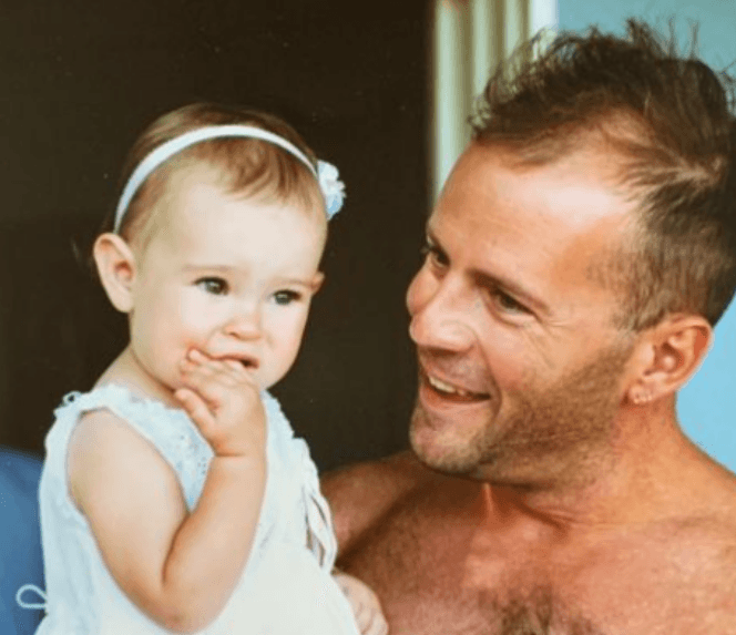 Najstarija kćerka Brusa Vilisa objavila stare slike s ocem