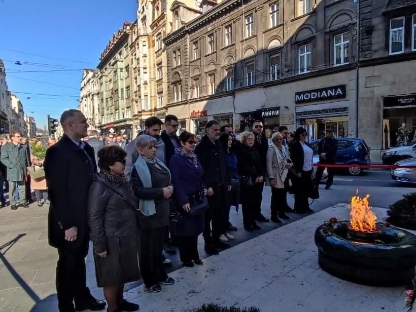 Delegacija SBB-a ispred Vječne vatre - Avaz