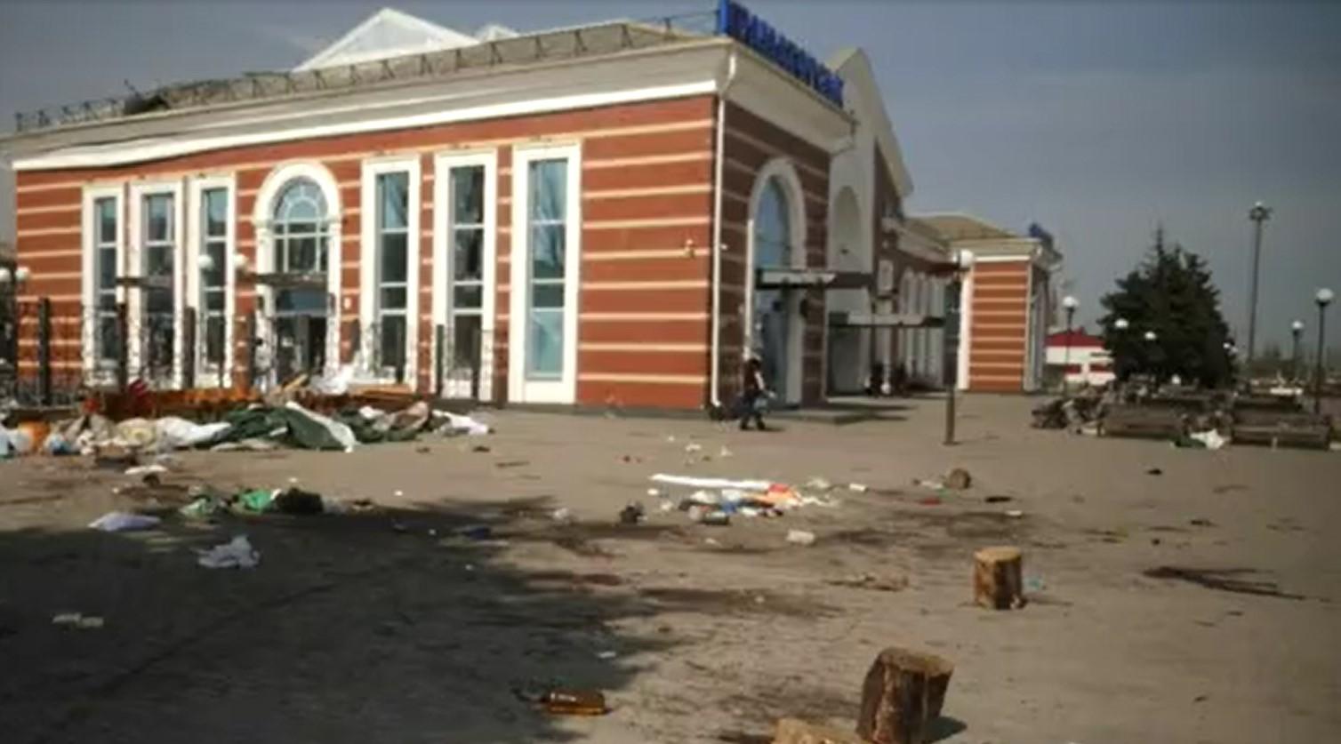 Horori rata: Stižu svjedočanstva preživjelih napad na željezničku stanicu, kod Kijeva nova masovna grobnica