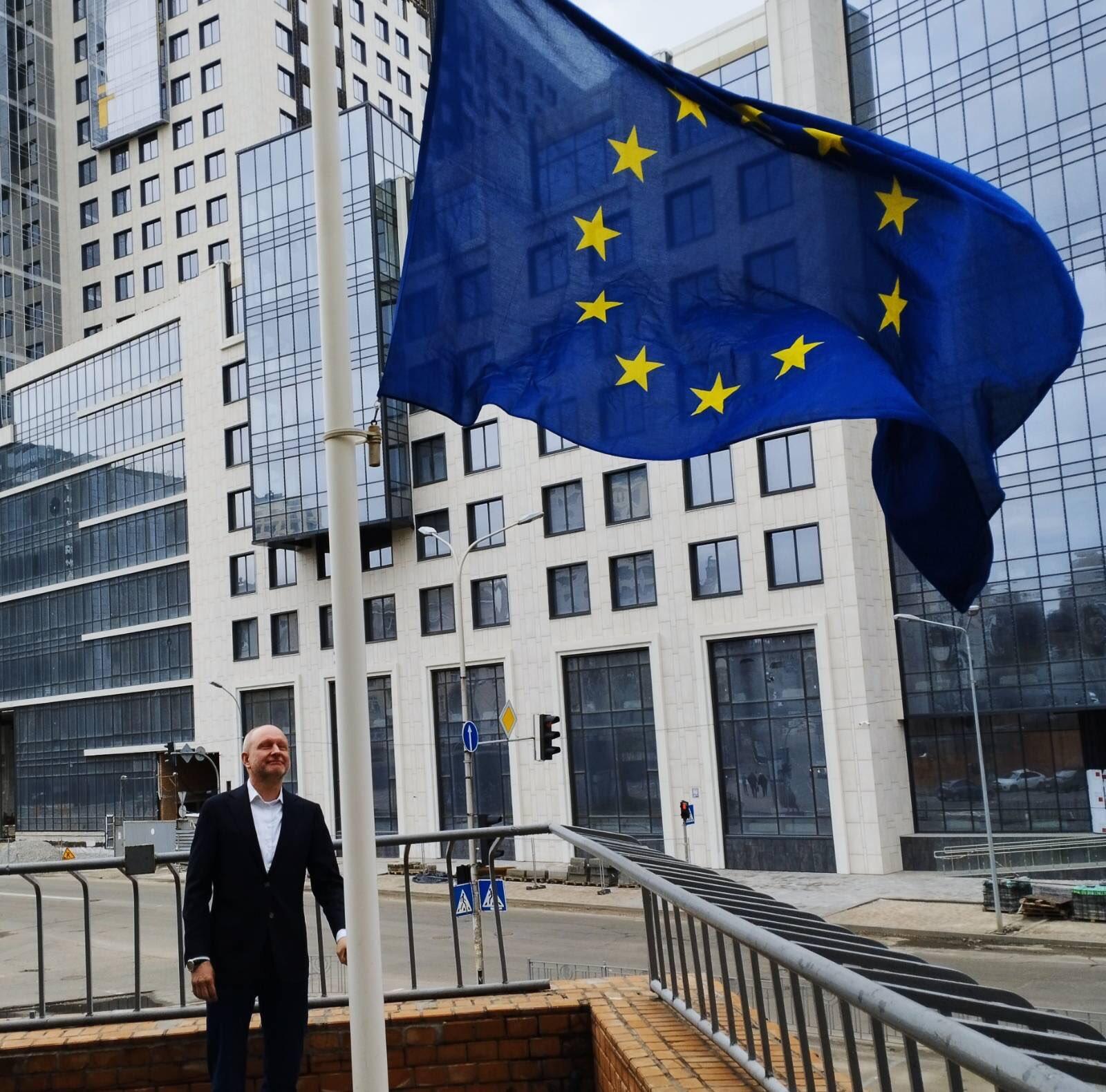 Zastava EU ponovo se zavijorila u Kijevu: Vratili smo se u grad