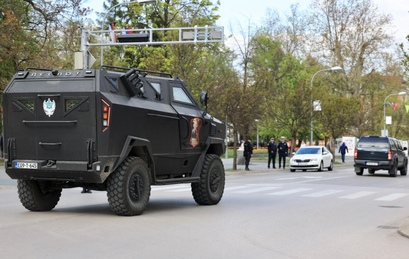 Jake policijske snage na ulicama Banja Luke - Avaz