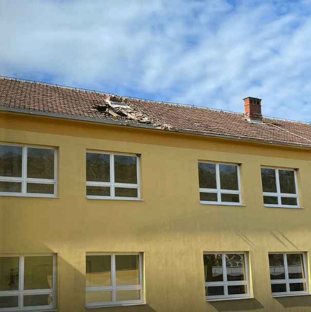 Oštećen krov - Avaz