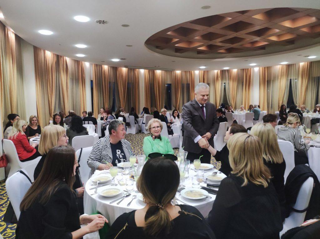 Iftar za članice Foruma žena SBB-a Kantona Sarajevo - Avaz