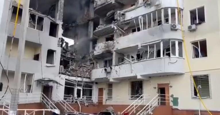 Pojavio se snimak: Evo kako izgleda pogođena zgrada u Odesi, u kojoj je poginula tromjesečna beba