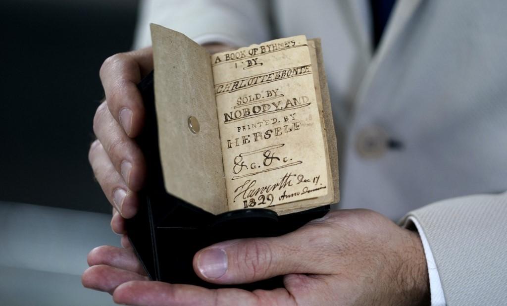 Minijaturna knjiga Šarlote Bronte prodata za 1,16 miliona eura