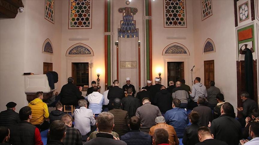 U banjalučkoj Ferhadiji se okupio velik broj vjernika - Avaz