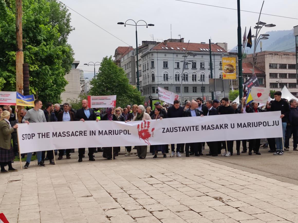 Stotine građana Sarajeva pružile podršku narodu u Ukrajini