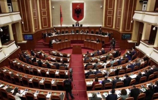 Albanski parlament odbacio rezoluciju o priznanju genocida u Srebrenici