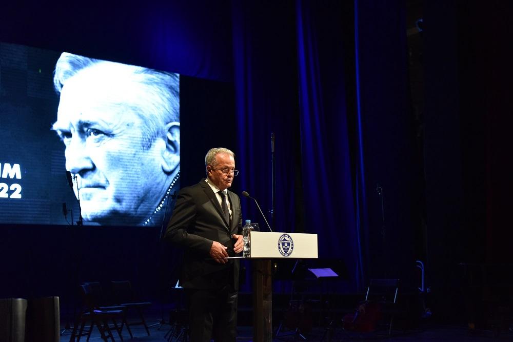 Prvi čovjek Fudbalskog Saveza Srbije na komemoraciji Osimu: Hvala Sarajevu što te stvorilo