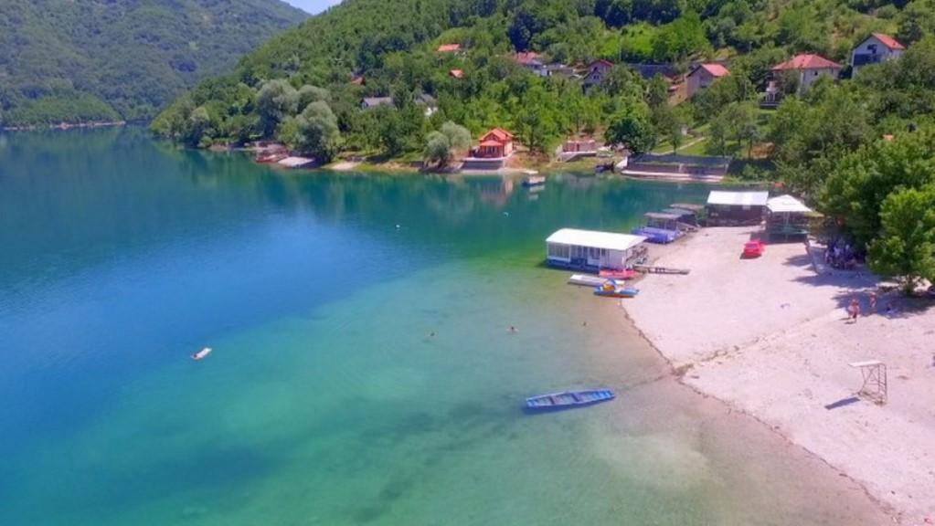 Muškarac pronađen u Jablaničkom jezeru - Avaz