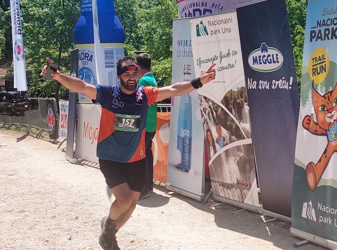 Kroz Nacionalni park Una trčalo 100 maratonaca - Avaz