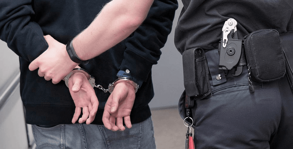 Uhapšen 20-godišnjak: Policija mu pronašla drogu