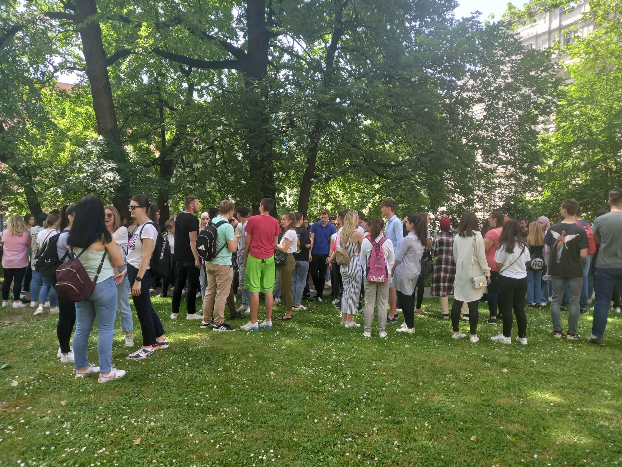 Nezadovoljni studenti protestuju - Avaz