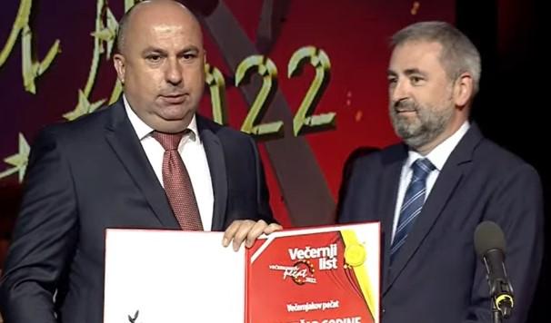 Denis Lasić dobio je nagradu Večernjakov pečat u kategoriji politika - Avaz
