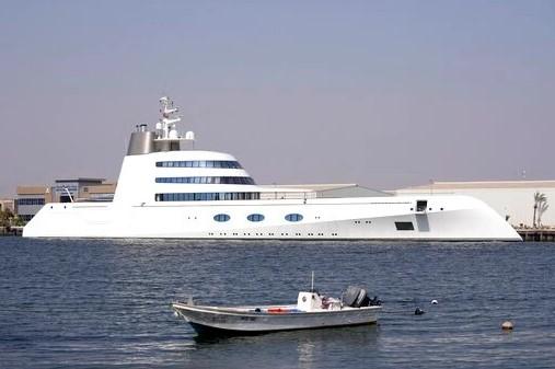 Megajahta ruskog oligarha, teškog oko 23,5 milijardi dolara, sklonjena u mirnom zaljevu UAE