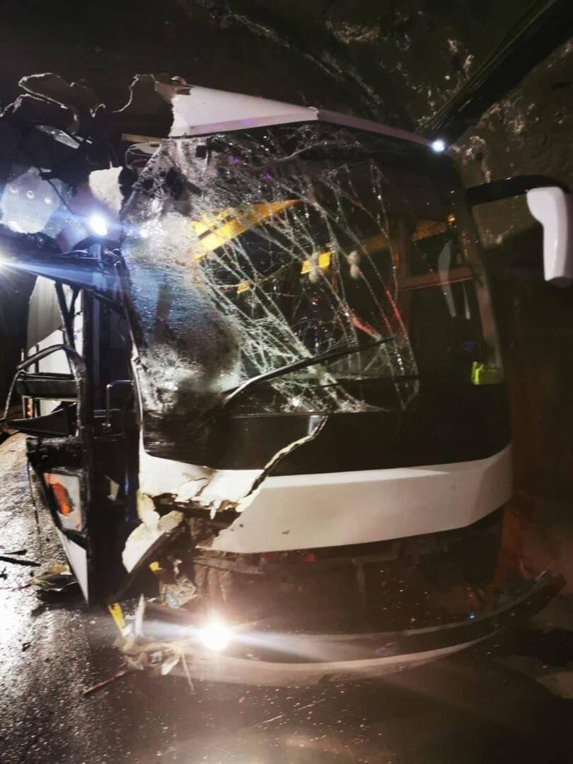 Objavljen video sa mjesta nesreće bugarske reprezentacije: Autobus potpuno slupan u tunelu