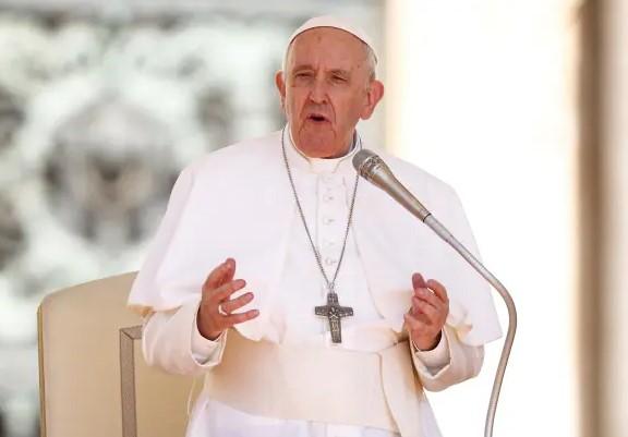 Papa Franjo: Pohvalio Ukrajince koji se bore da prežive - Avaz