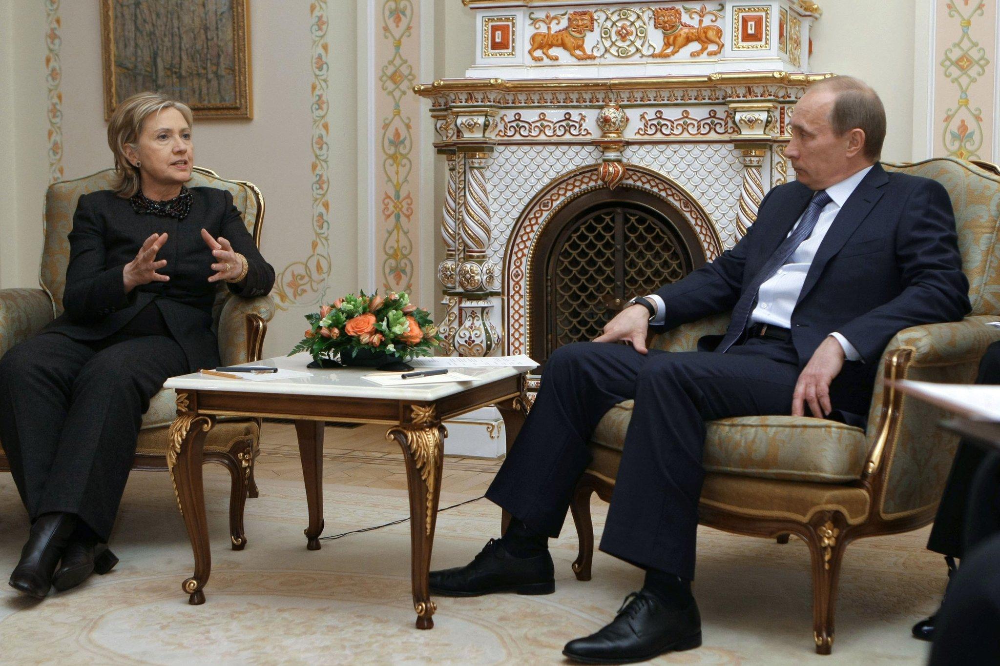 Hilari Klinton i Vladimir Putin - Avaz
