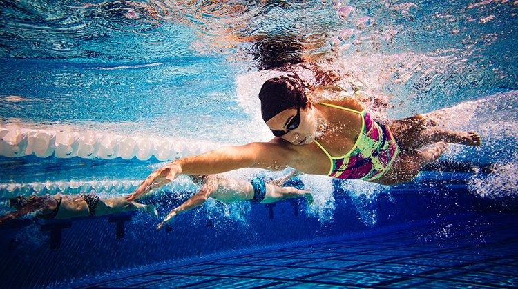 Zabranjeno takmičenje transrodnim osobama u plivačkim utrkama za žene