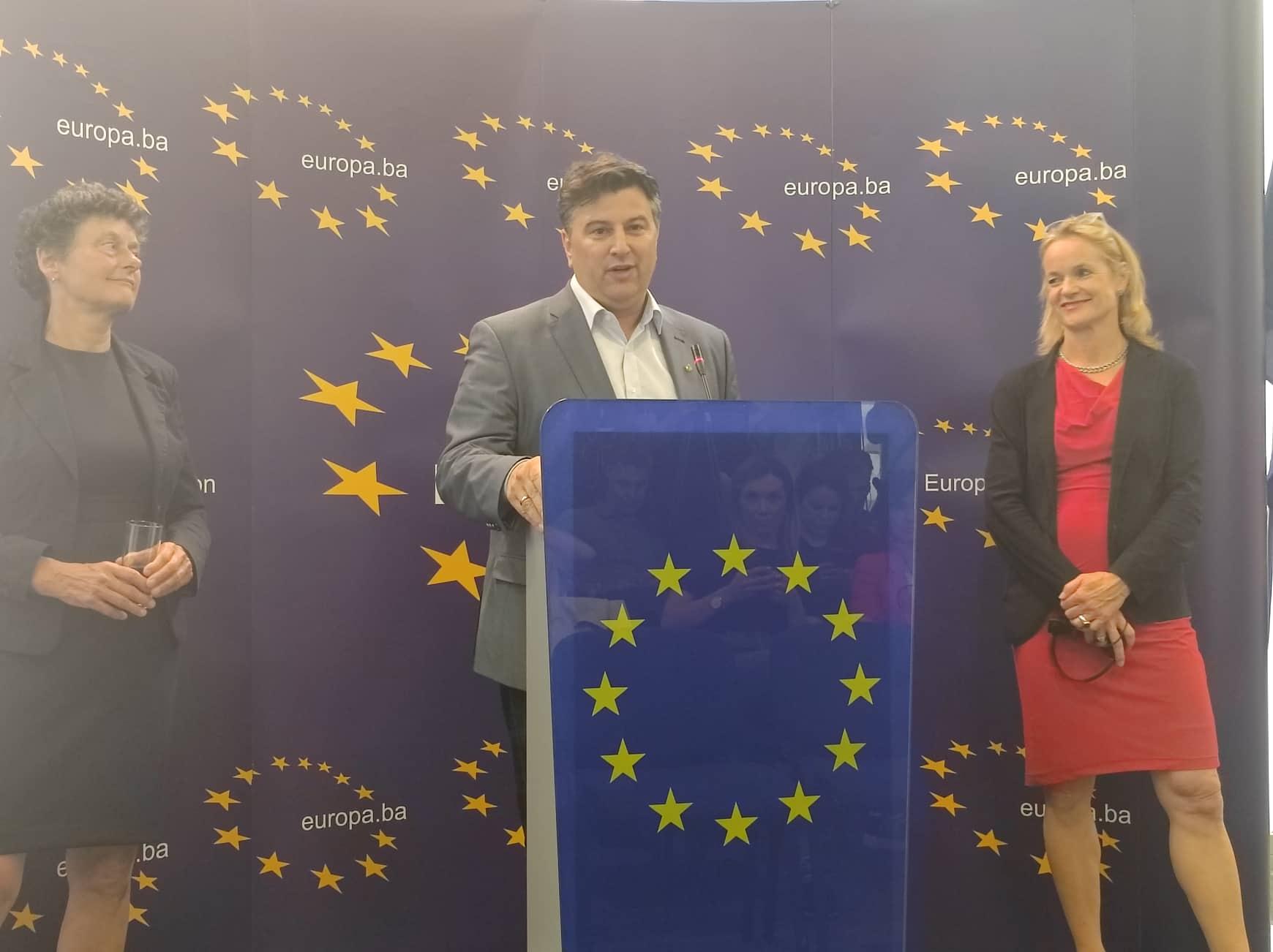 Mijatović: Želimo vidjeti zemlje regiona u EU - Avaz