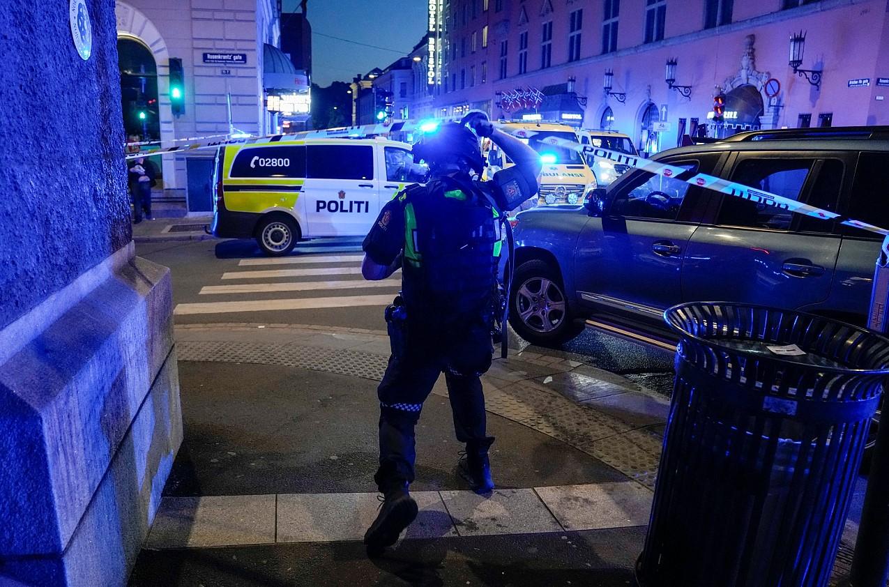 Policija je objavila da je napadač pucao na tri lokacije u Oslu - Avaz