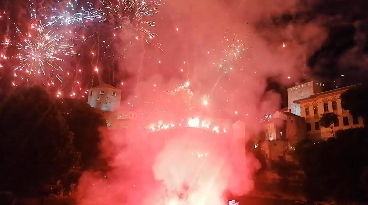Velež slavi 100 godina postojanja: Rođeni priredili spektakularni vatromet sa Starog mosta