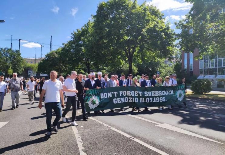 U Dortmundu održan Marš mira u znak sjećanja na genocid u Srebrenici