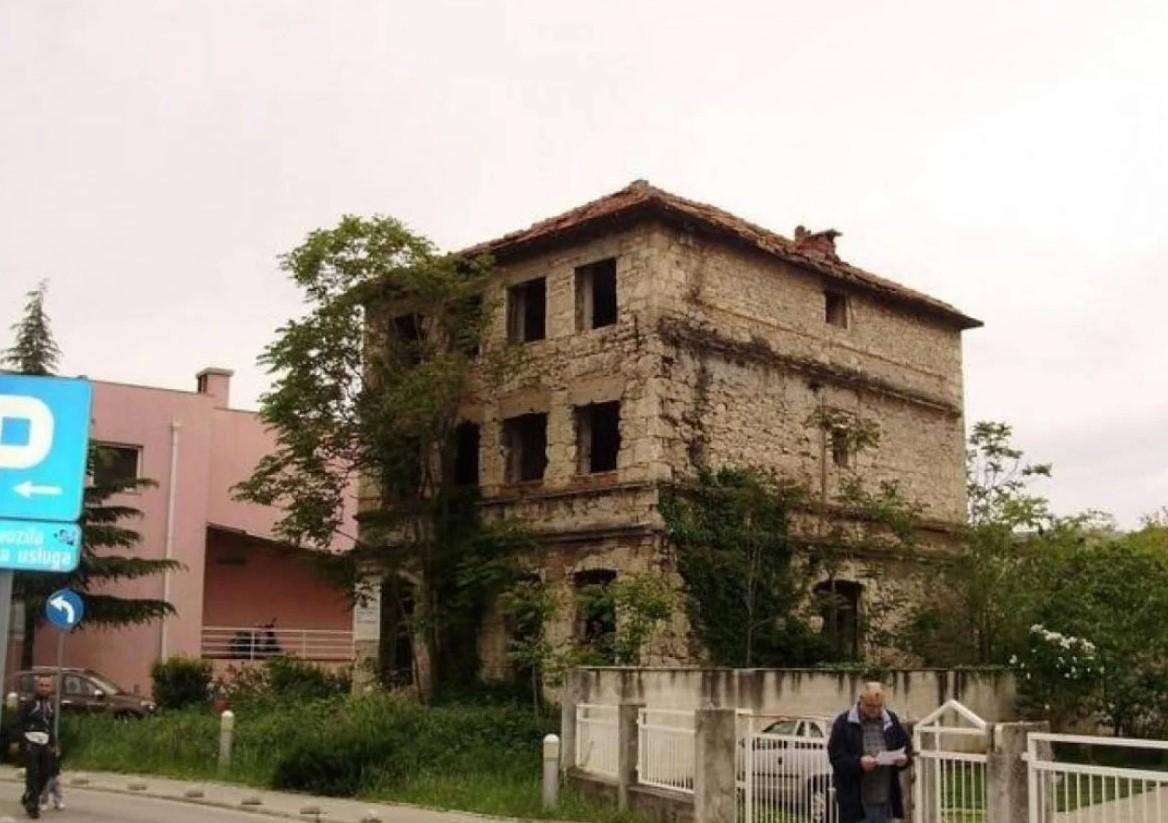 U Mostaru srušena kuća Predraga Matvejevića: Nestala pod udarcima bagera