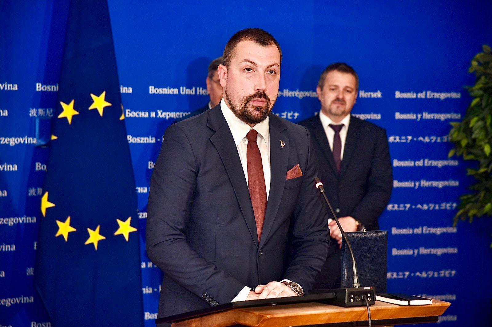 Generalni sekretar Evropskog pokreta Haris Plakalo za "Avaz": EU je pokazala da u BiH želi vidjeti proevropski, građanski model