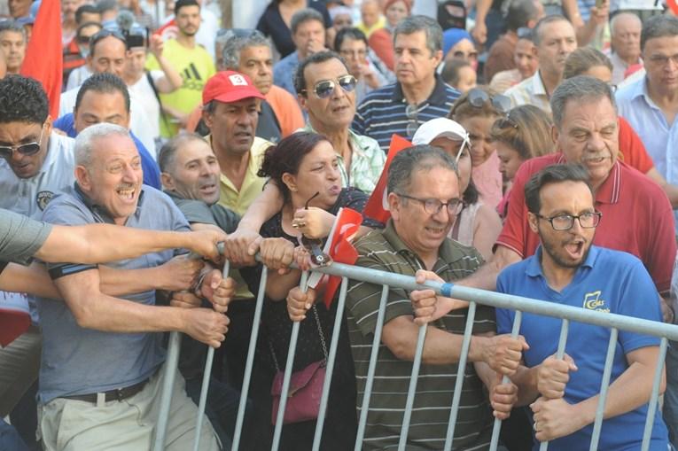 Tunižani protestuju protiv većih ovlasti predsjednika