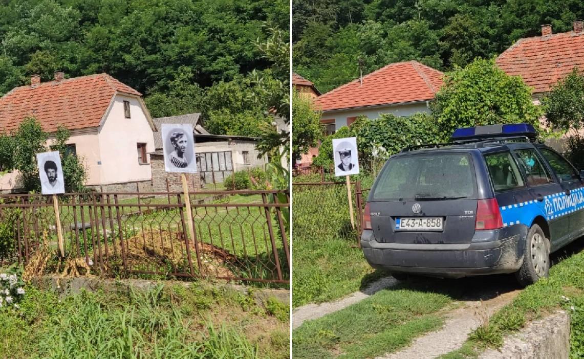 Fotografije poginulih Srba postavljene na ograde kuća duž puta ka Potočarima