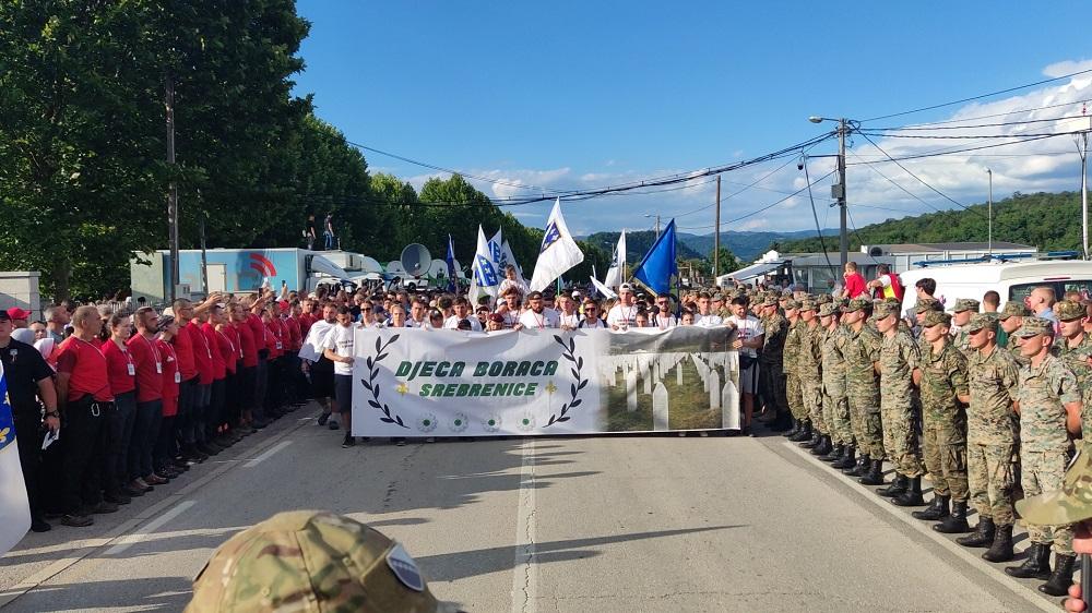 Hiljade učesnika "Marša mira" stiglo u Potočare