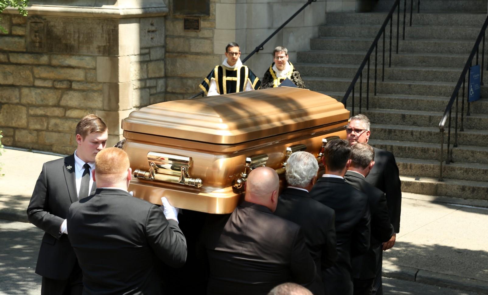 U Njujorku sahranjena Ivana Tramp: Ostavljala je trag i kod muškaraca i kod žena