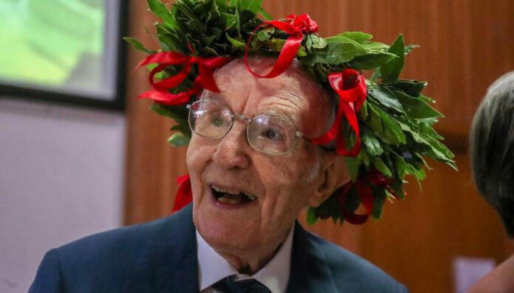 Najstariji italijanski student dobio drugu diplomu sa 98 godina
