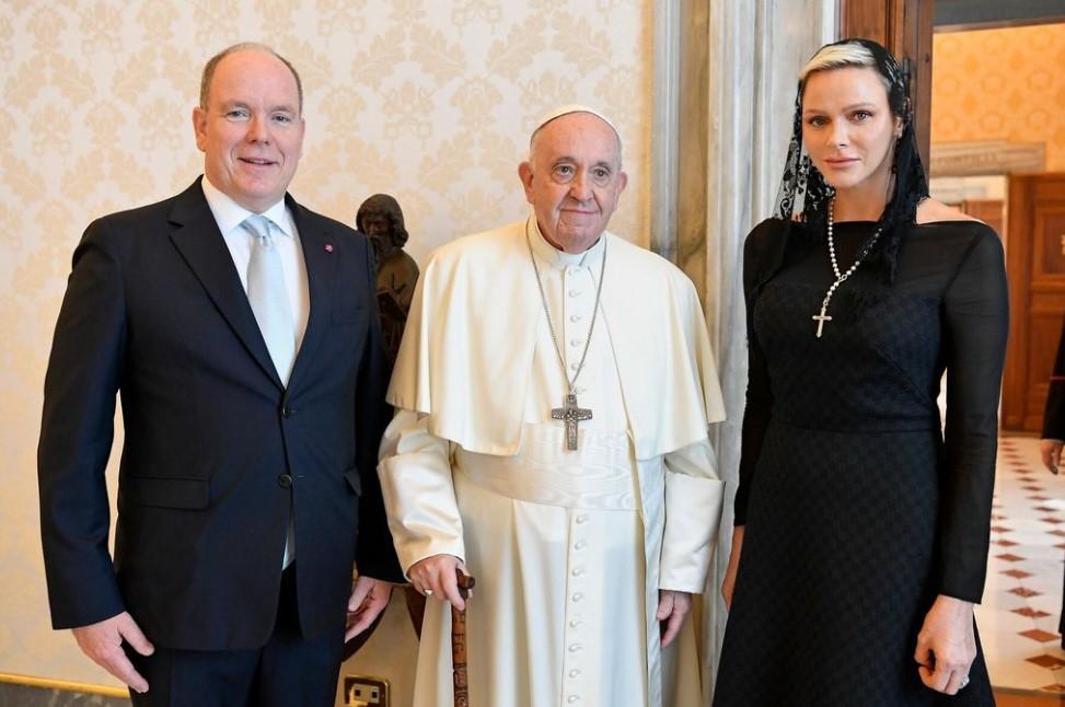 Papu je u Vatikanu posjetila u društvu supruga, princa Alberta - Avaz