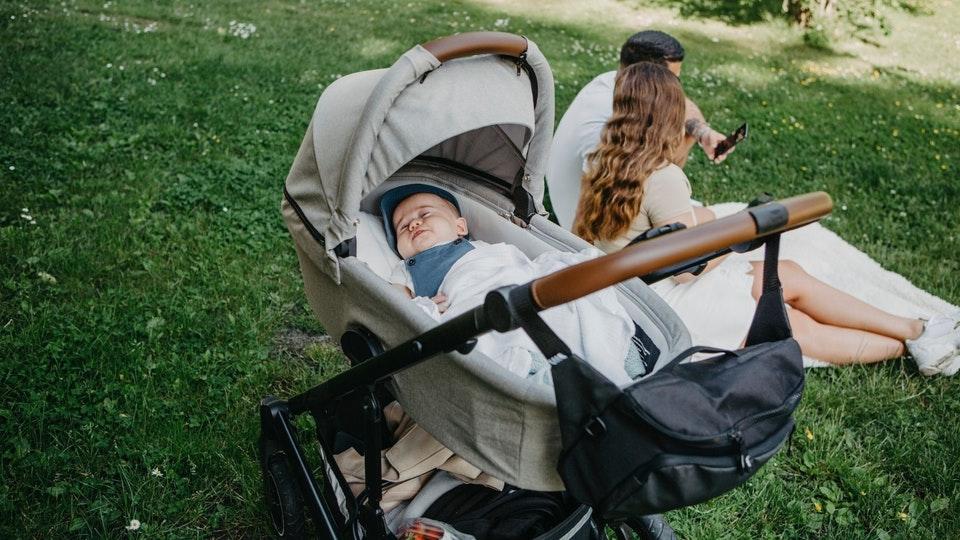 Uživajte u šetnji: Kako pravilno odabrati kolica za bebe
