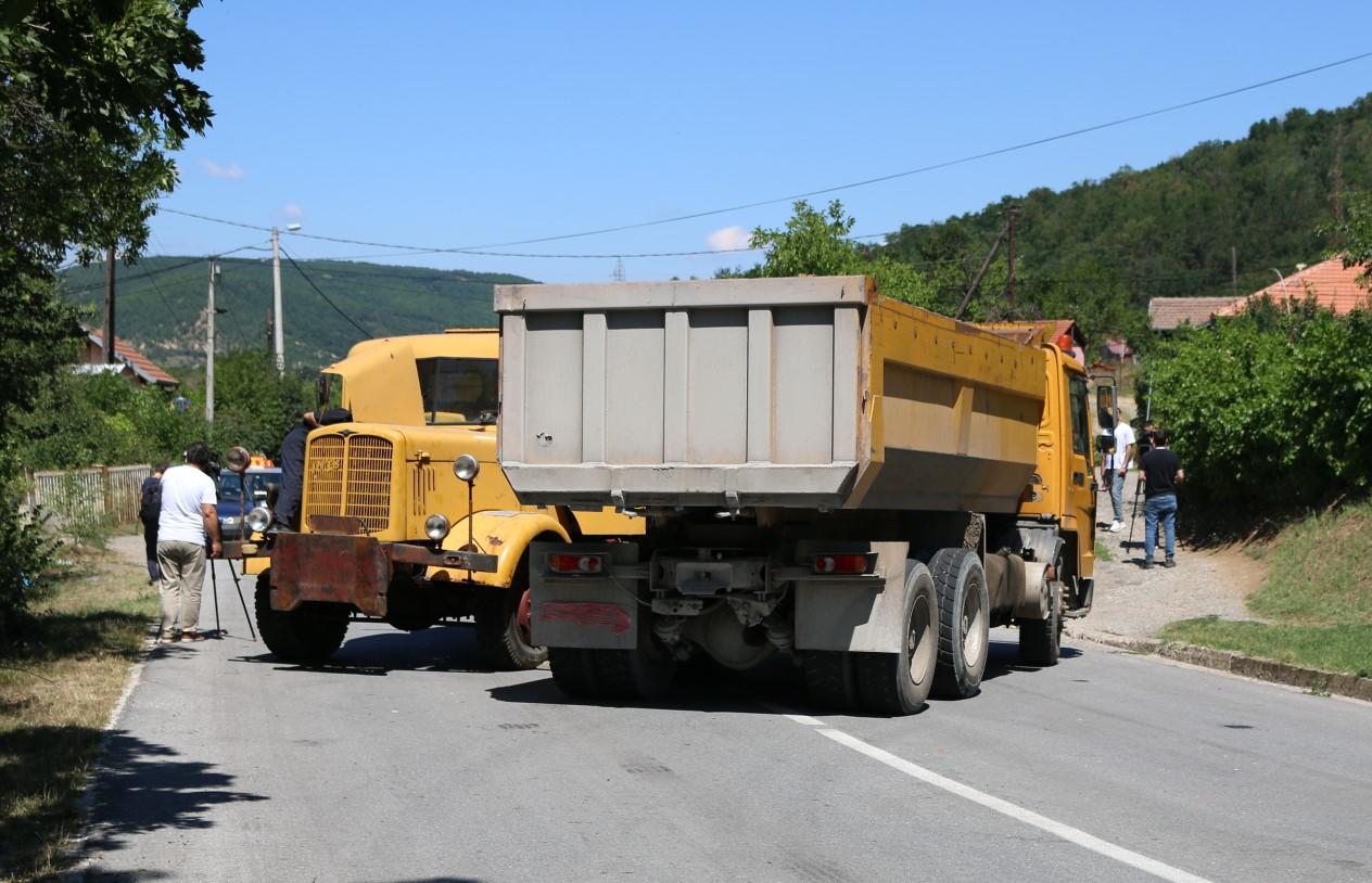 Ministar Svečlja: Granični prijelazi Jarinje i Brnjak otvoreni nakon uklanjanja svih barikada