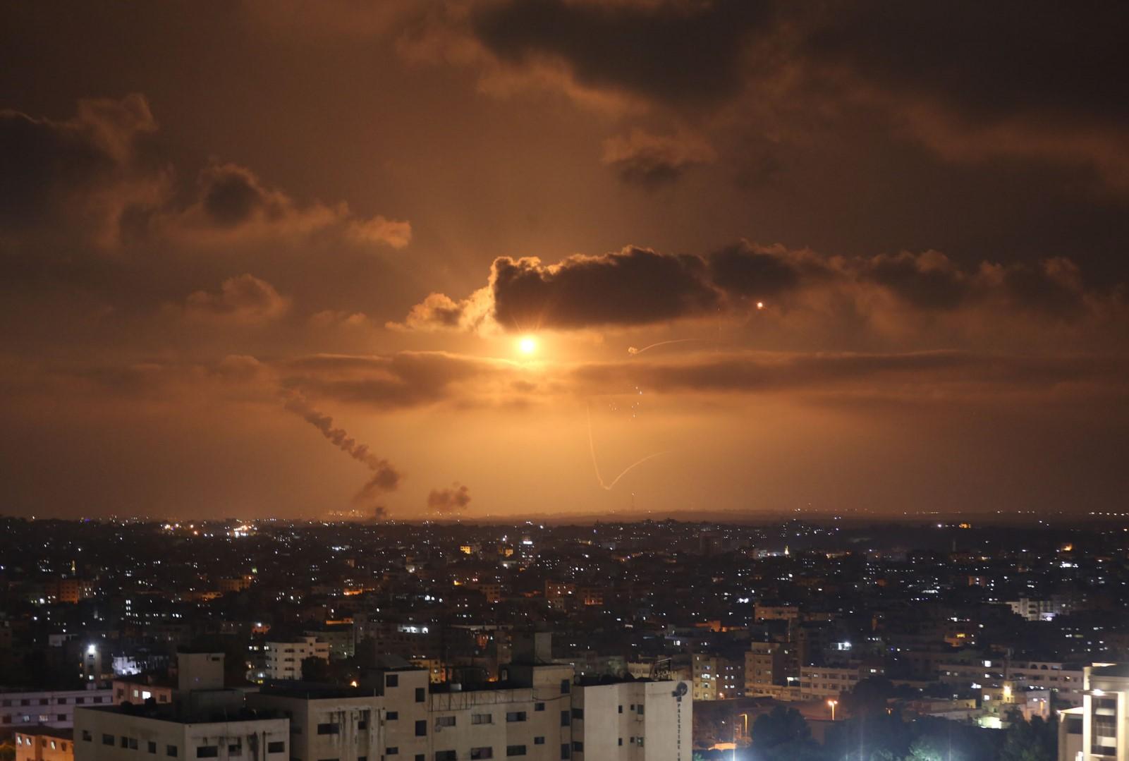 Ispaljeno više od 100 raketa na Izrael