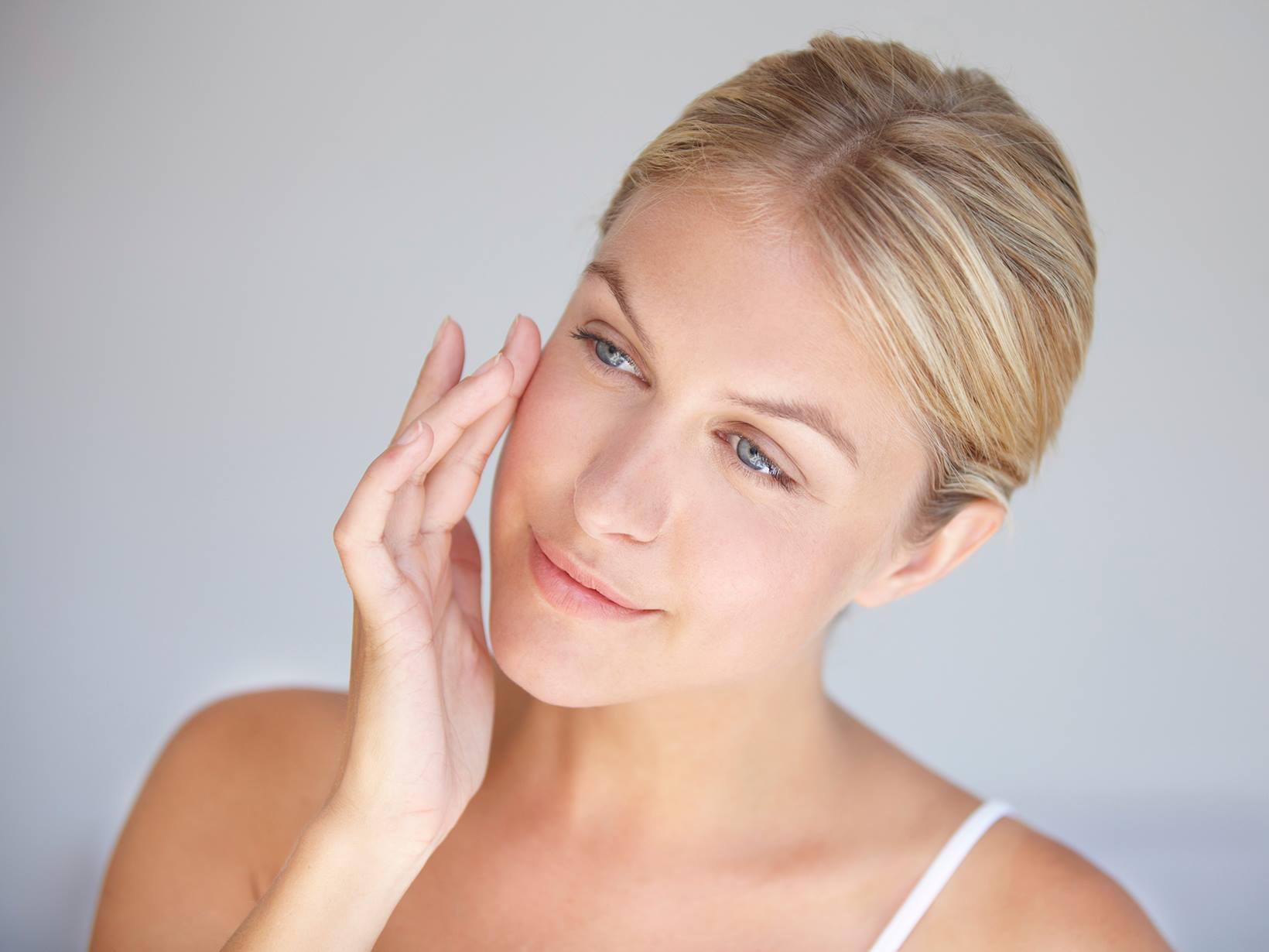 Mješoviti tip kože najčešće se manifestira tako da vas koža u predjelu obraza - Avaz
