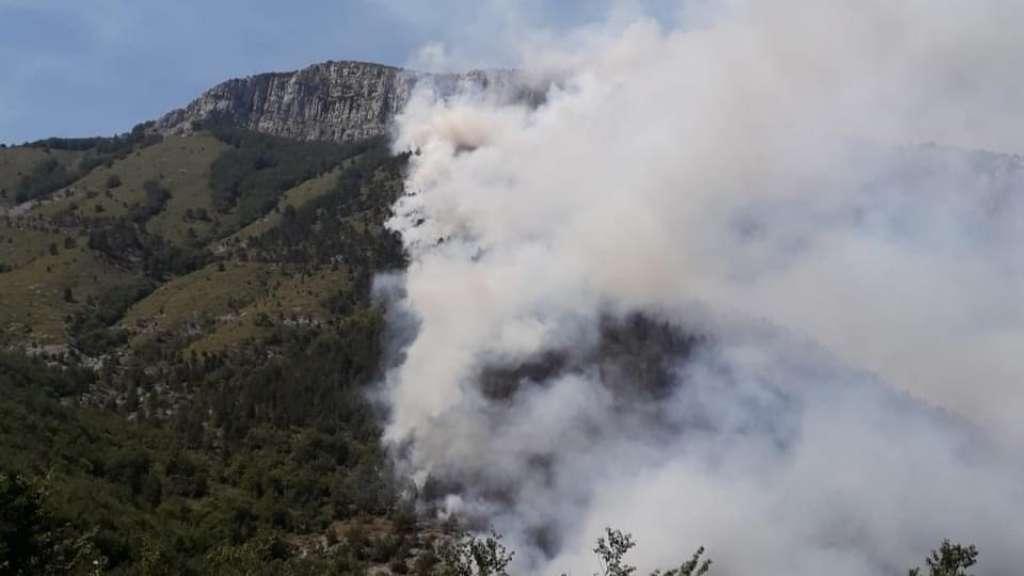 Požari širom Hercegovine - Avaz
